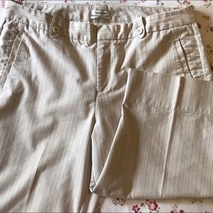 NWOT Dockers Capris. Size 14